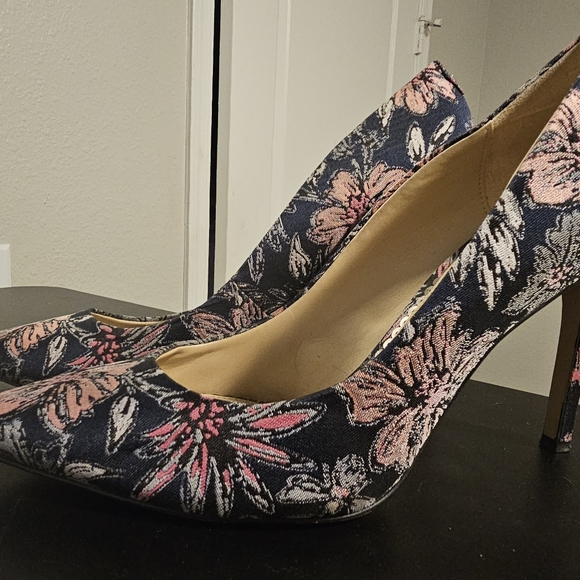 Hazel Pointed Toe Pump (Women)Sam Edelman 9.5 - Picture 4 of 8